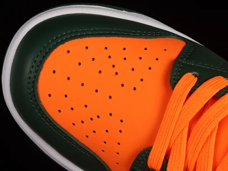 All Categories Nk SB Dunk Series Nk SB Dunk Low Low-top sneakers Nk SB Dunk Low "Miami Hurricanes" Orange-green SB low-top casual sneakers DD1391-300